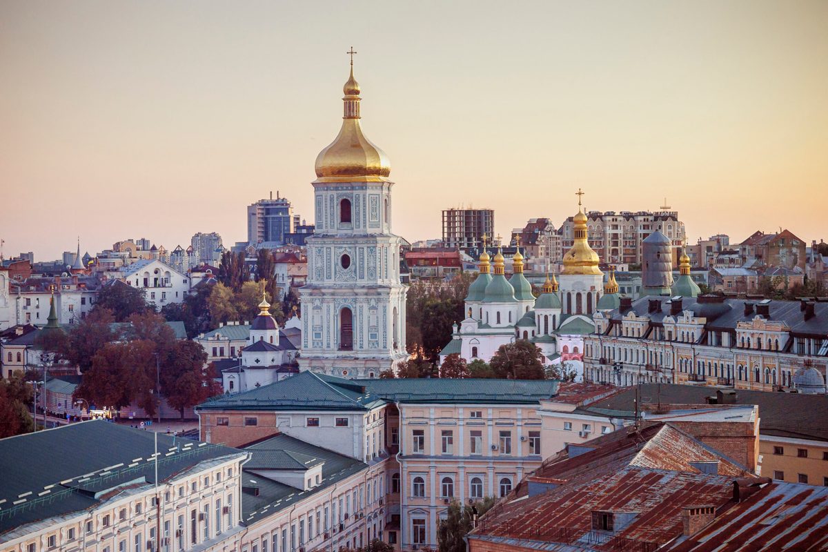 wie-luther-erste-mutige-in-die-ukraine-begleiten-will-b-rsen-zeitung